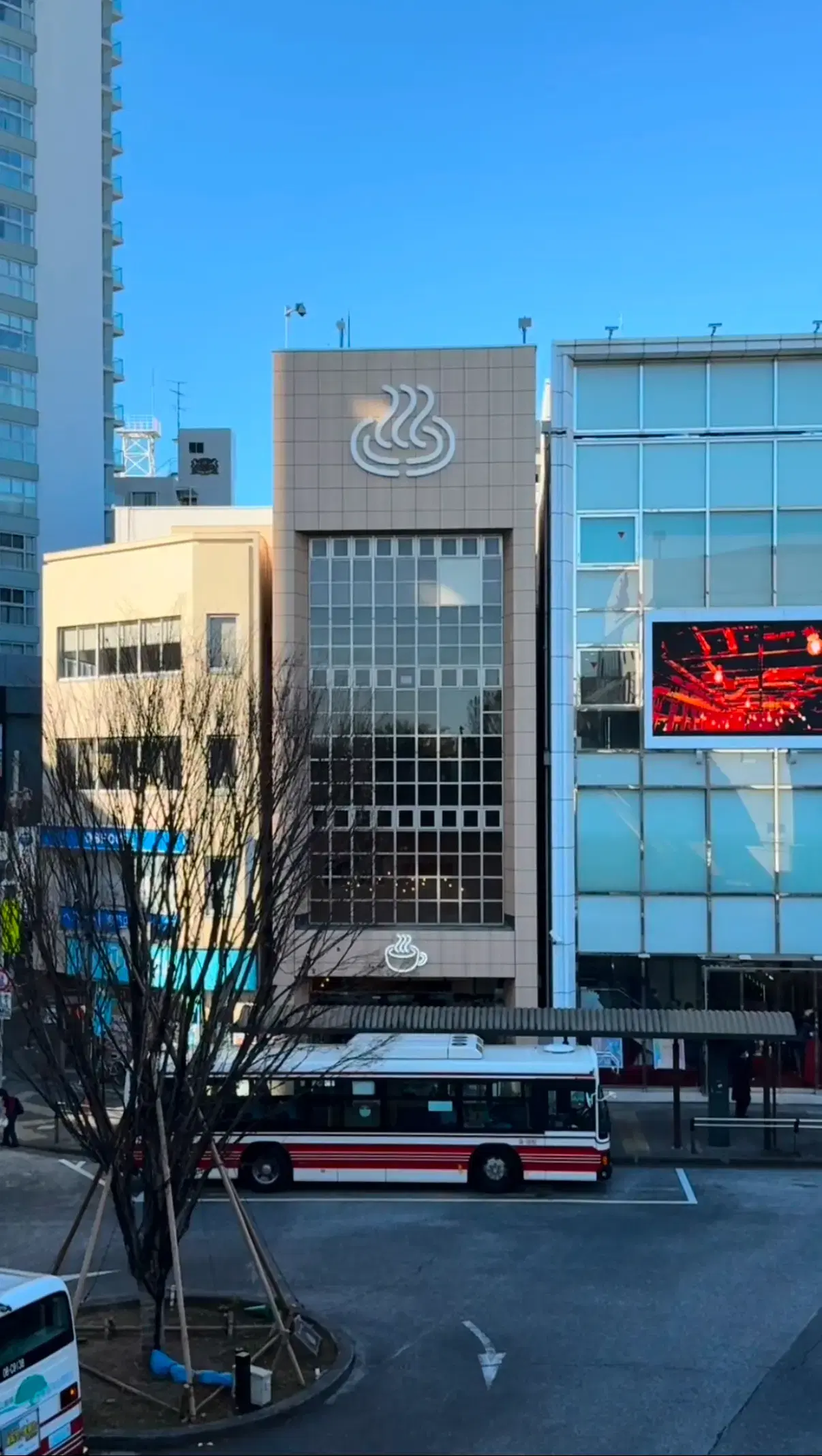 FLOBAの動画サムネイル