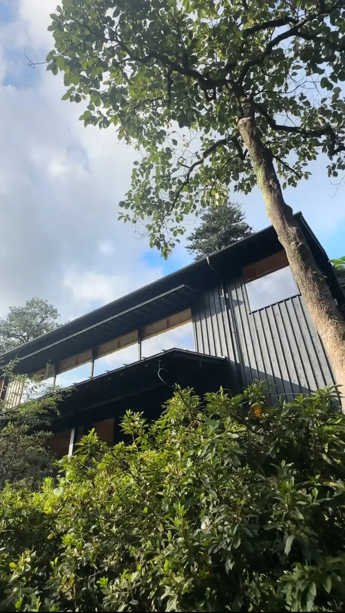 Satologueの動画サムネイル