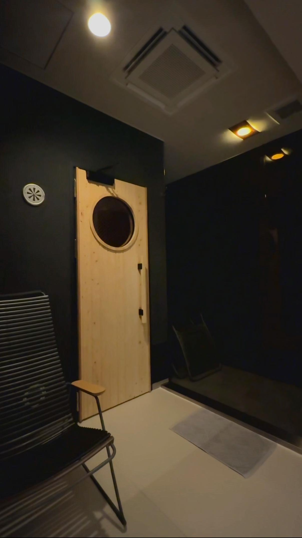 ひとりサウナプラスの動画サムネイル