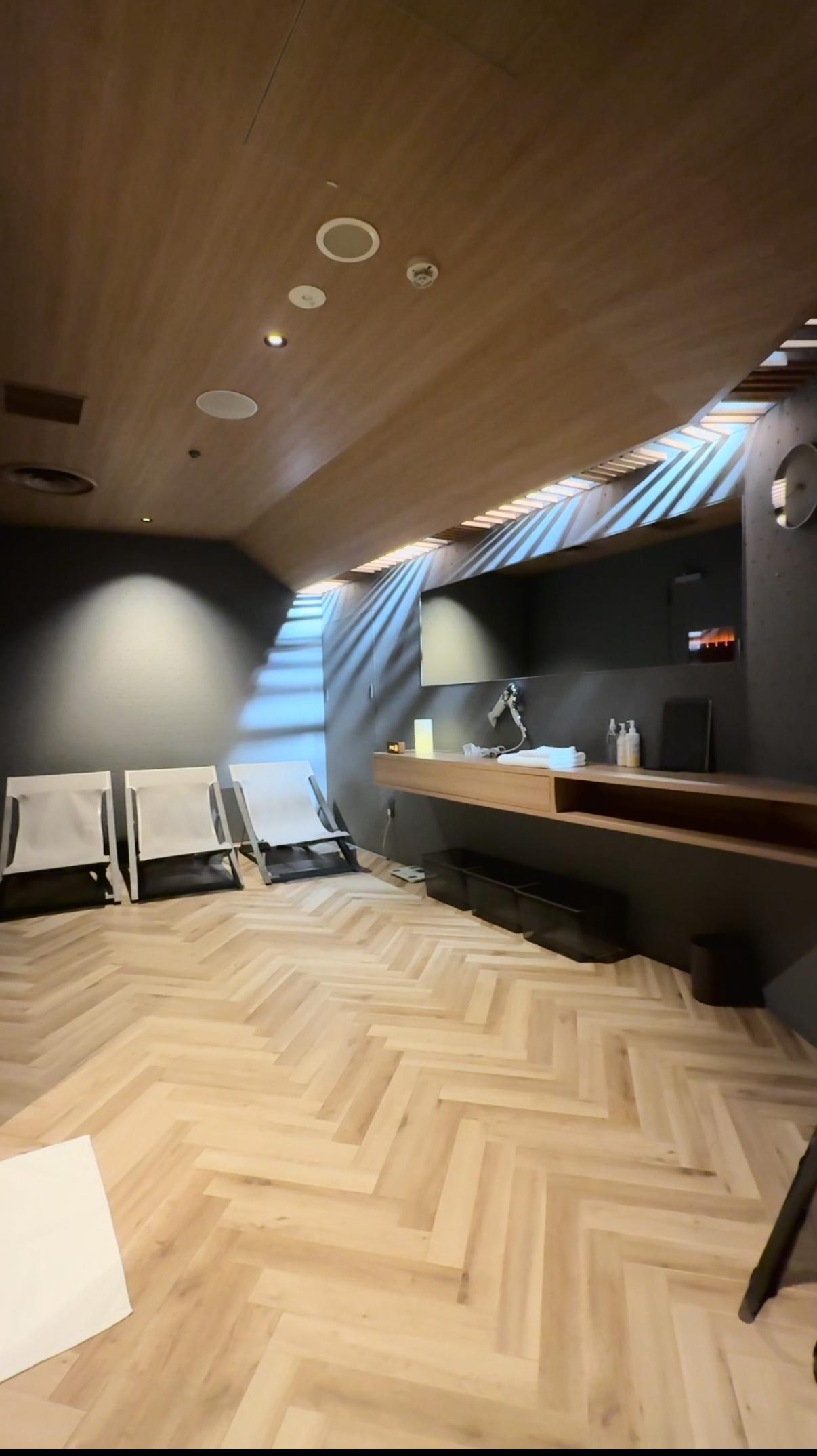 Re: PRIVATE SAUNAの動画サムネイル