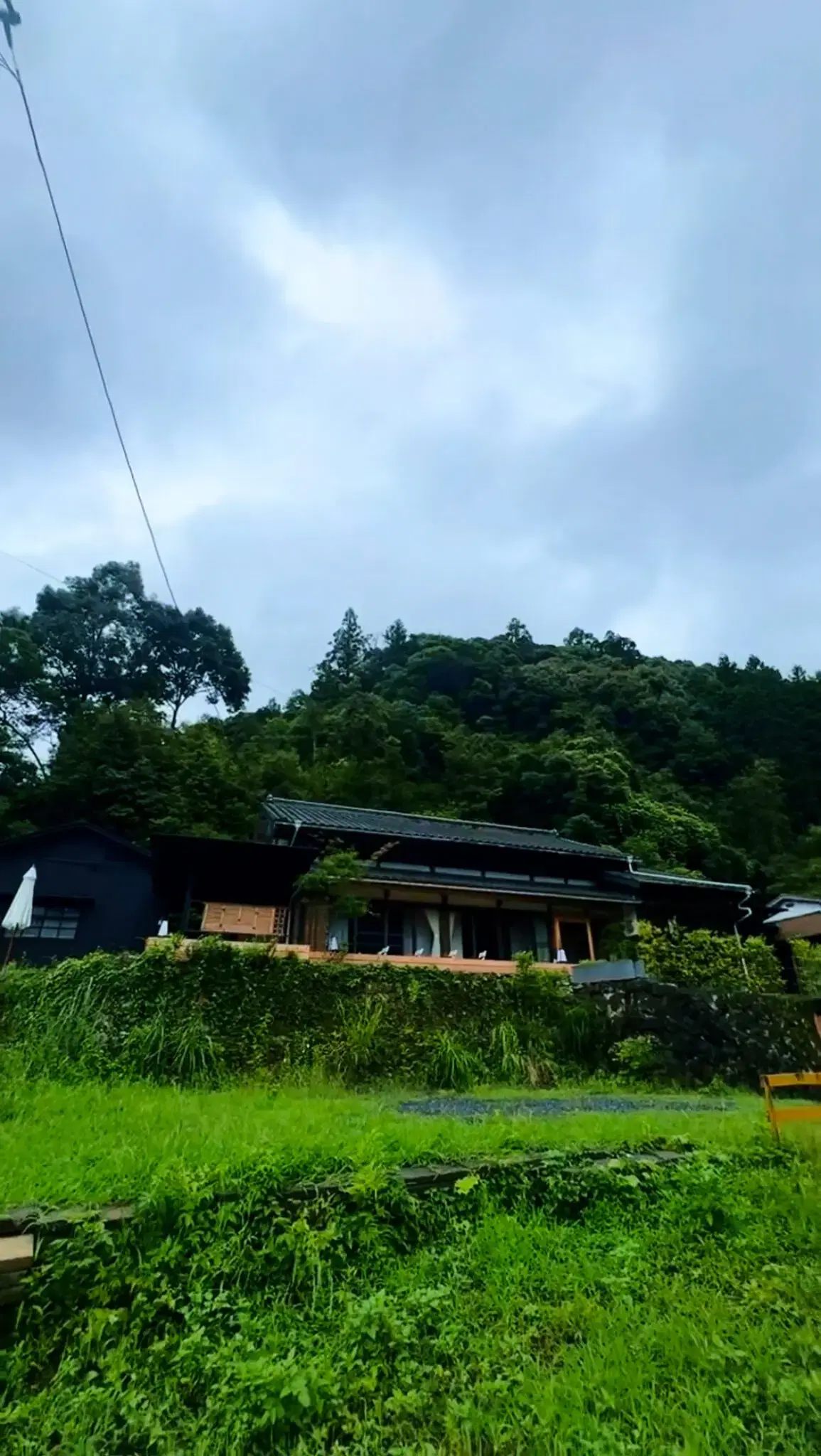 B & B イタダキの動画サムネイル